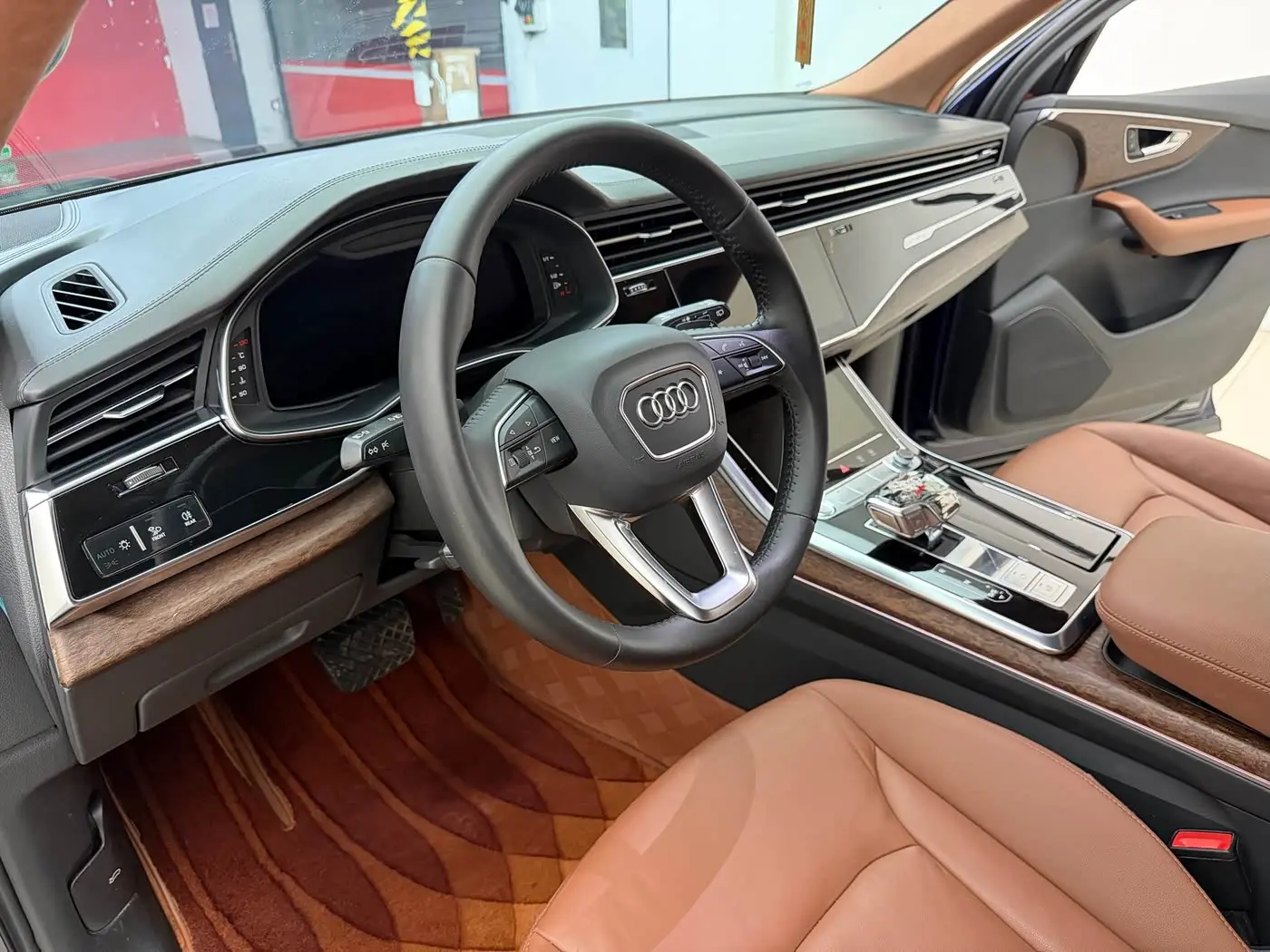 Audi Q7 2020 — Photo 9/20