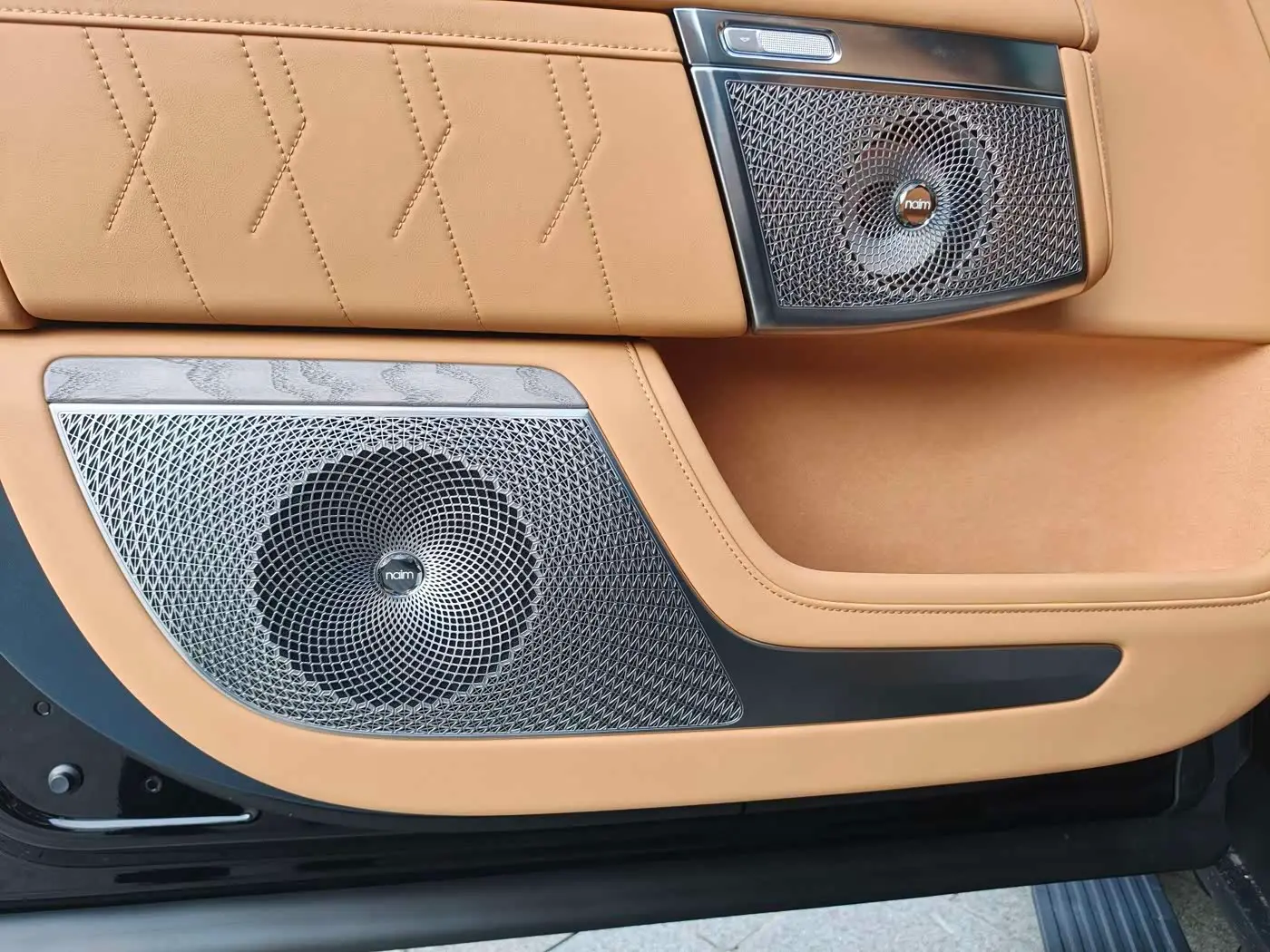 ZEEKR 9X 2026 — Photo 12/20
