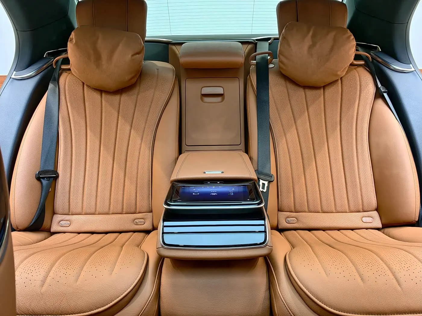 Mercedes-Benz S-Class 2023 — ფოტო 15/20