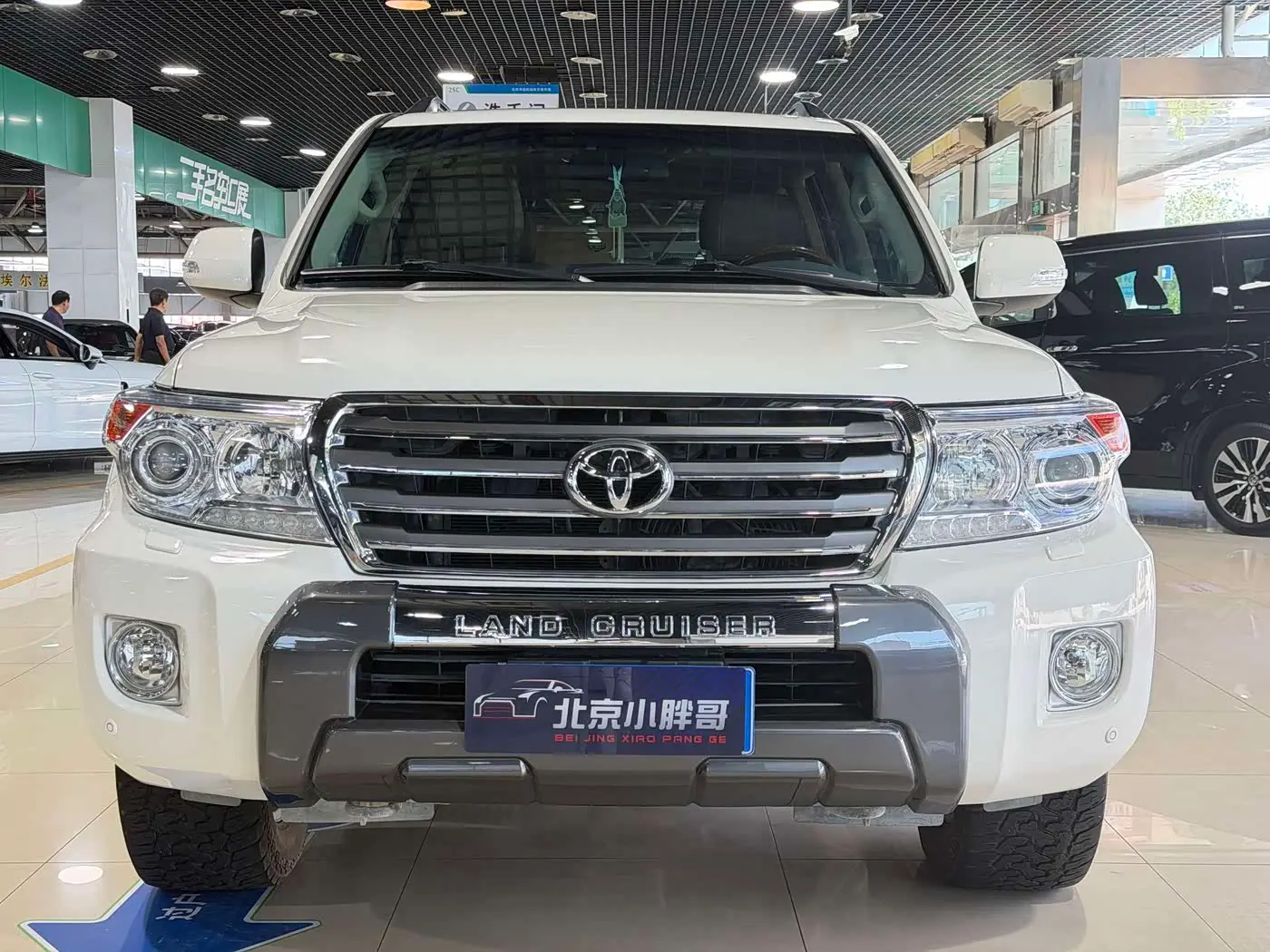 Toyota Land Cruiser 2014 — Photo 2/15