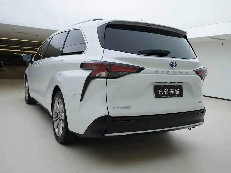 Toyota Sienna 2023 — Şəkil 4/19