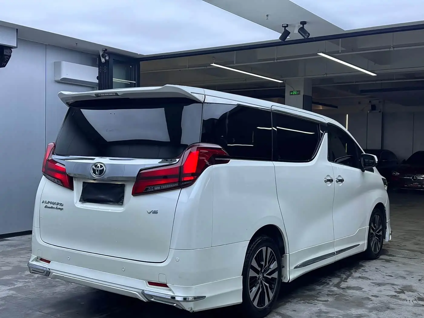 Toyota Alphard 2015 — Фото 6/12