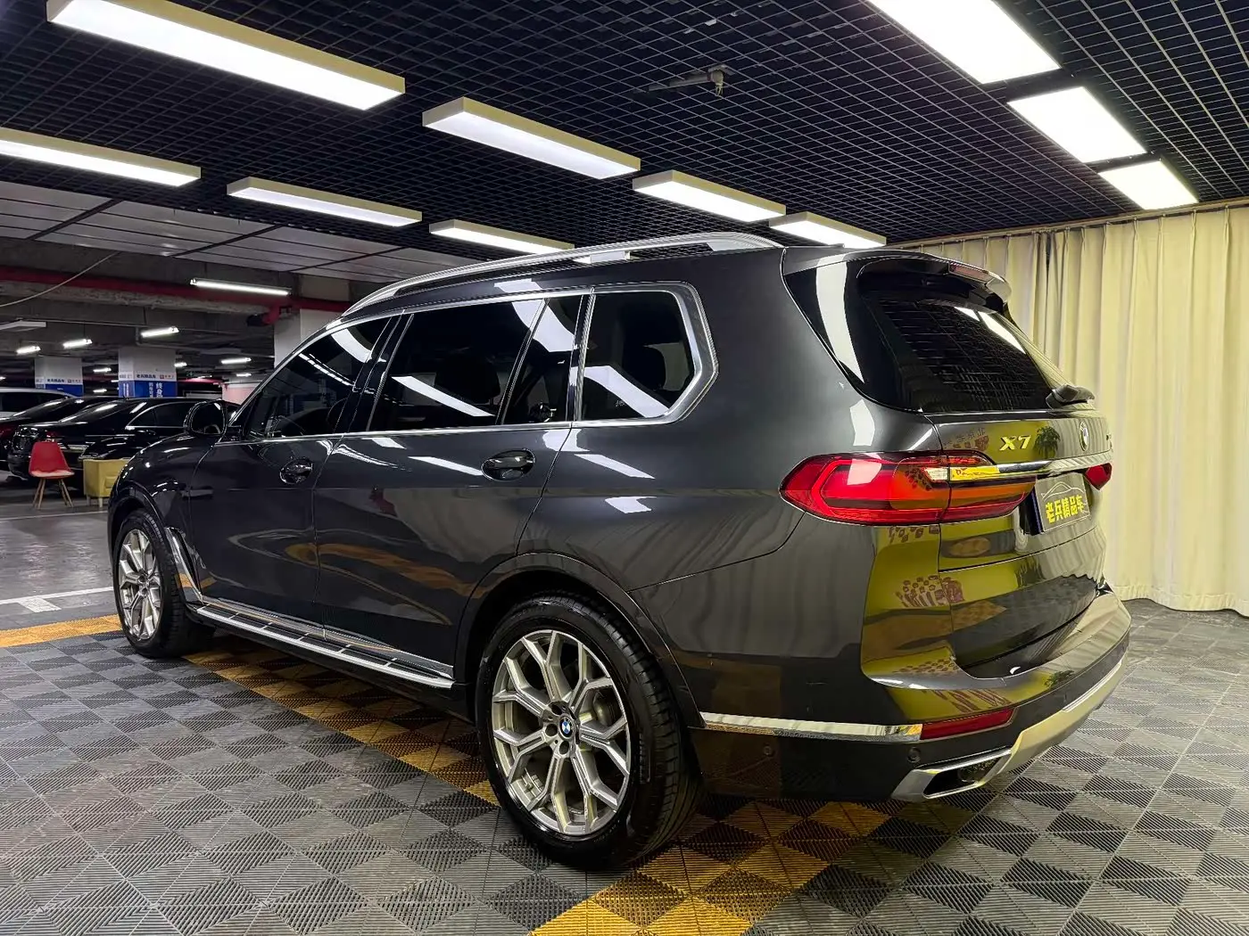 BMW X7 2020 — Photo 10/20