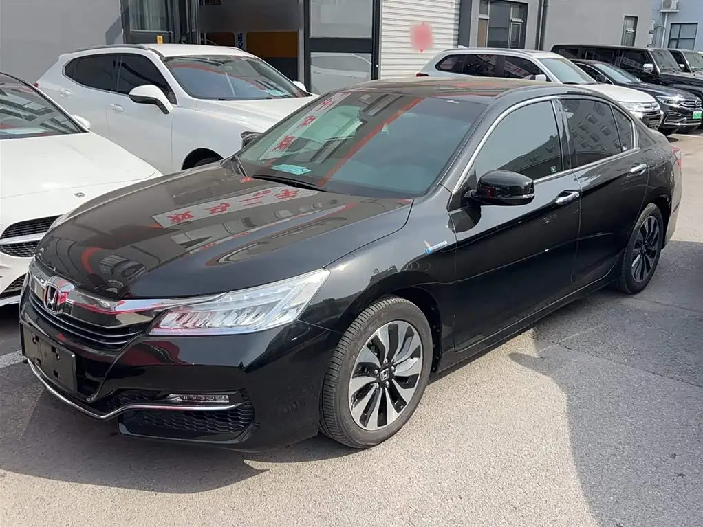 Honda Accord 2017 — Şəkil 2/20