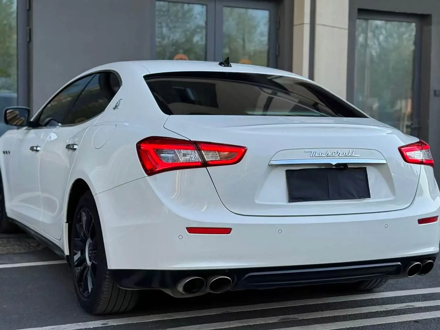Maserati Ghibli 2016 — ფოტო 7/19