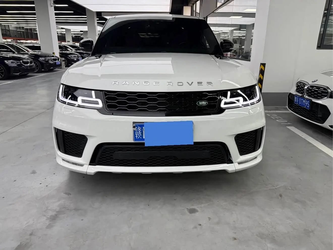 Land Rover Range Rover Sport 2017 — Фото 2/14