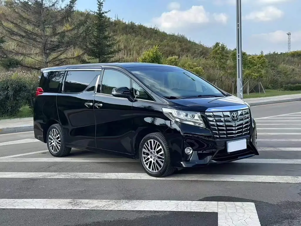 Toyota Alphard 2017 — Photo 13/20