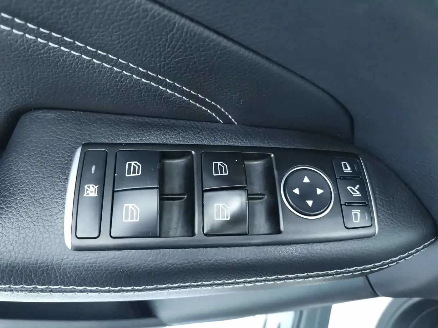 Mercedes-Benz M-Class 2015 — Фото 20/20