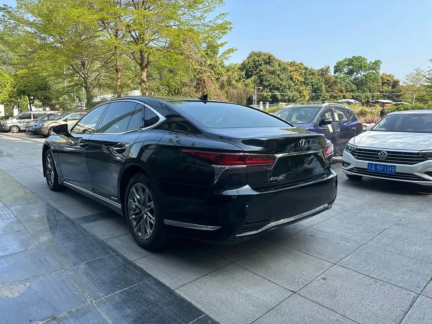Lexus LS 2019 — Photo 7/9