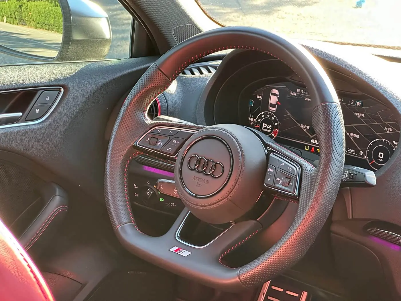 Audi S3 2019 — Photo 8/16