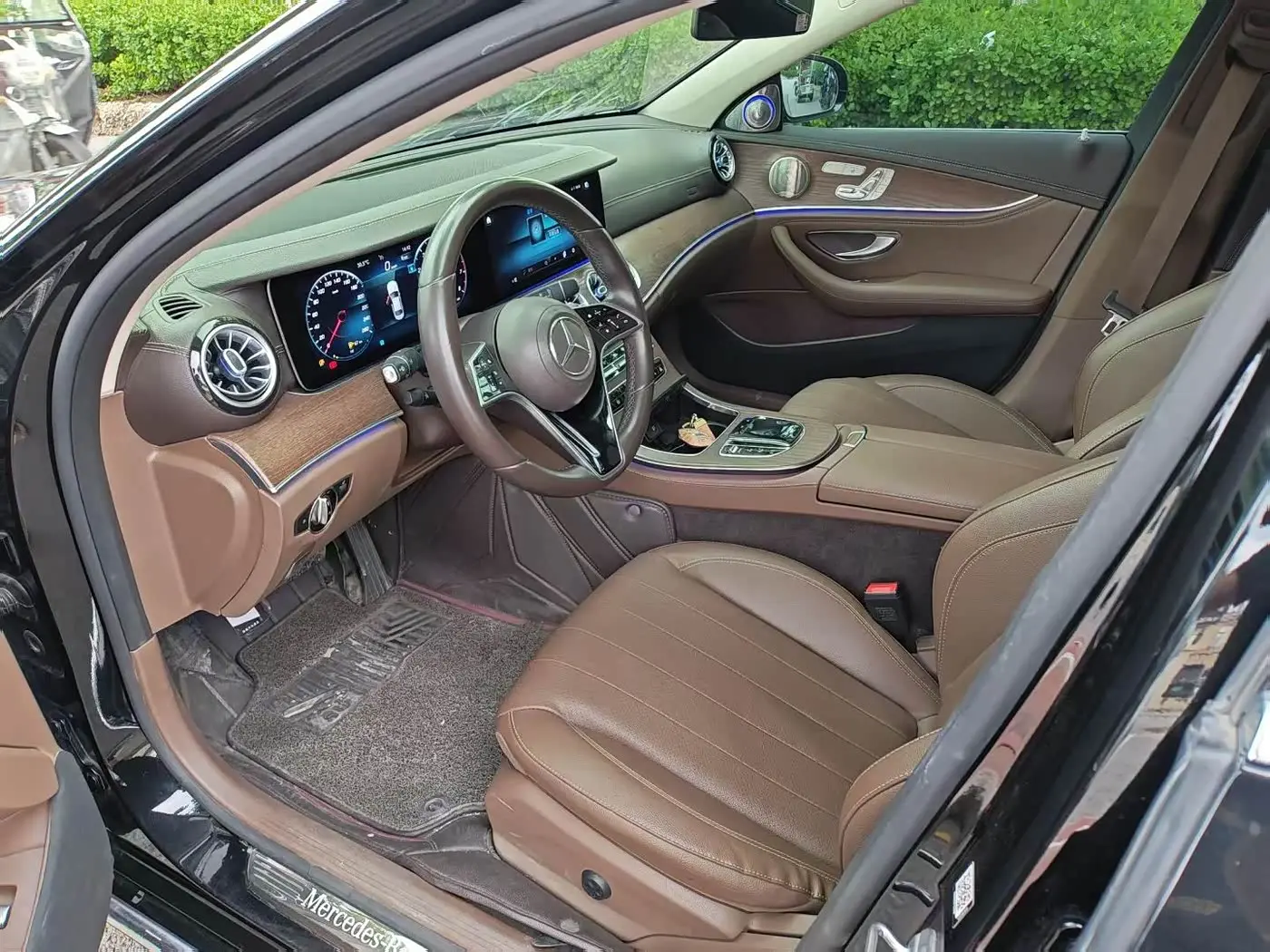 Mercedes-Benz E-Class 2023 — Фото 4/9