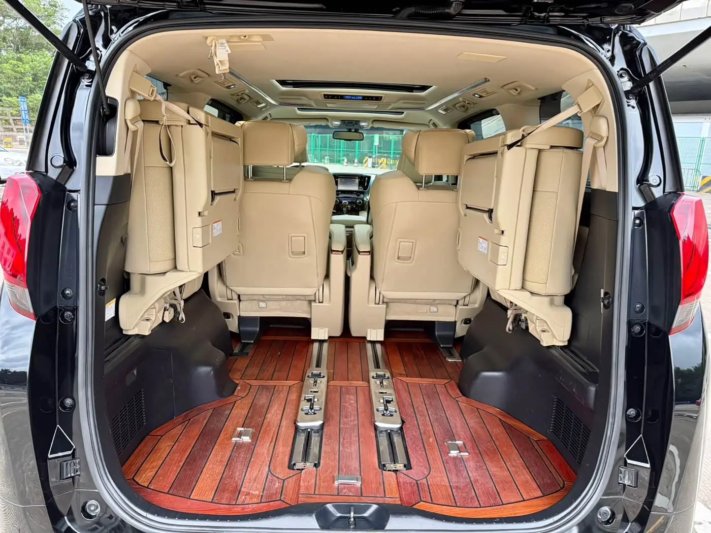 Toyota Alphard 2017 — Фото 13/16