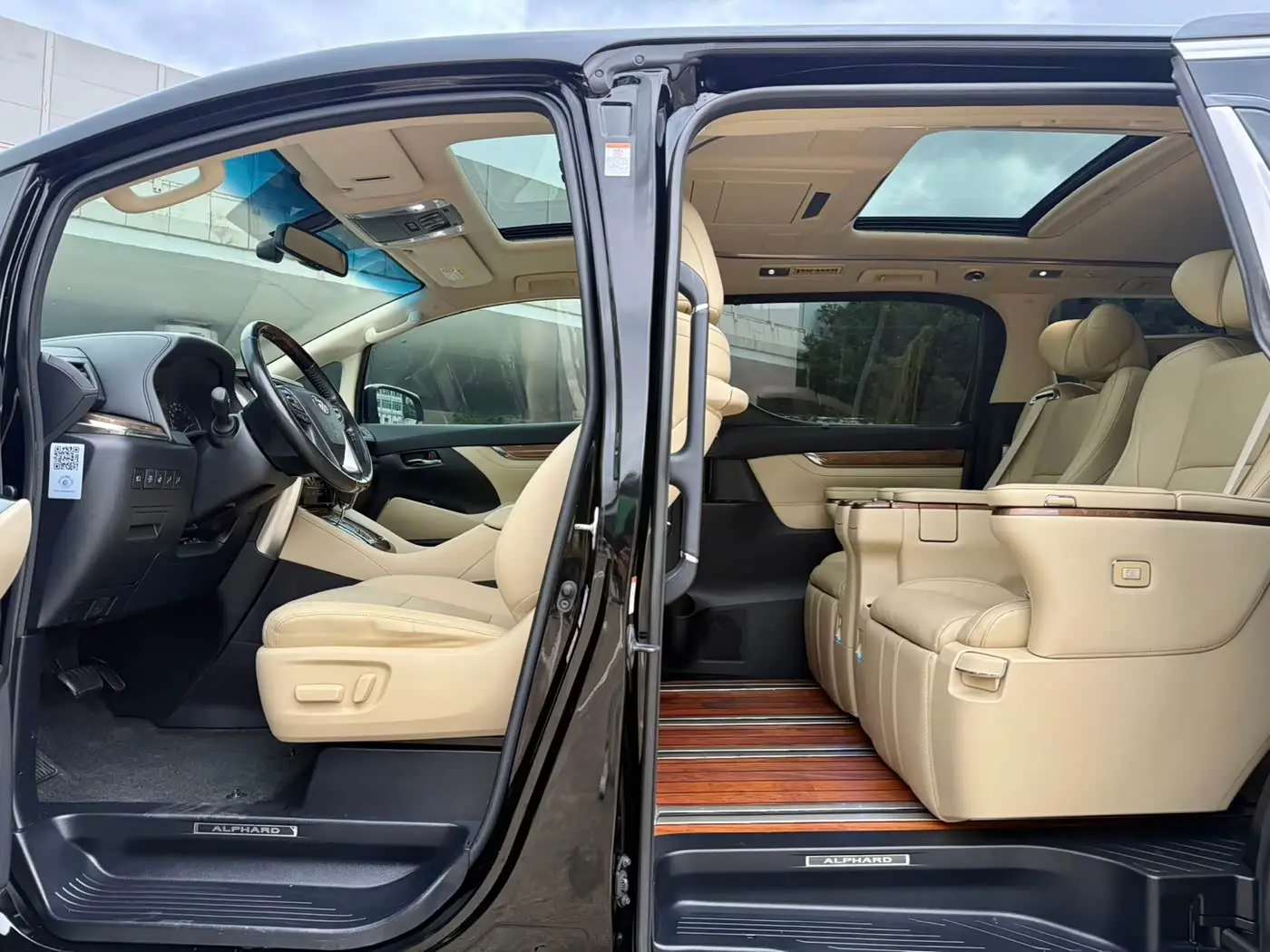 Toyota Alphard 2017 — Фото 6/16