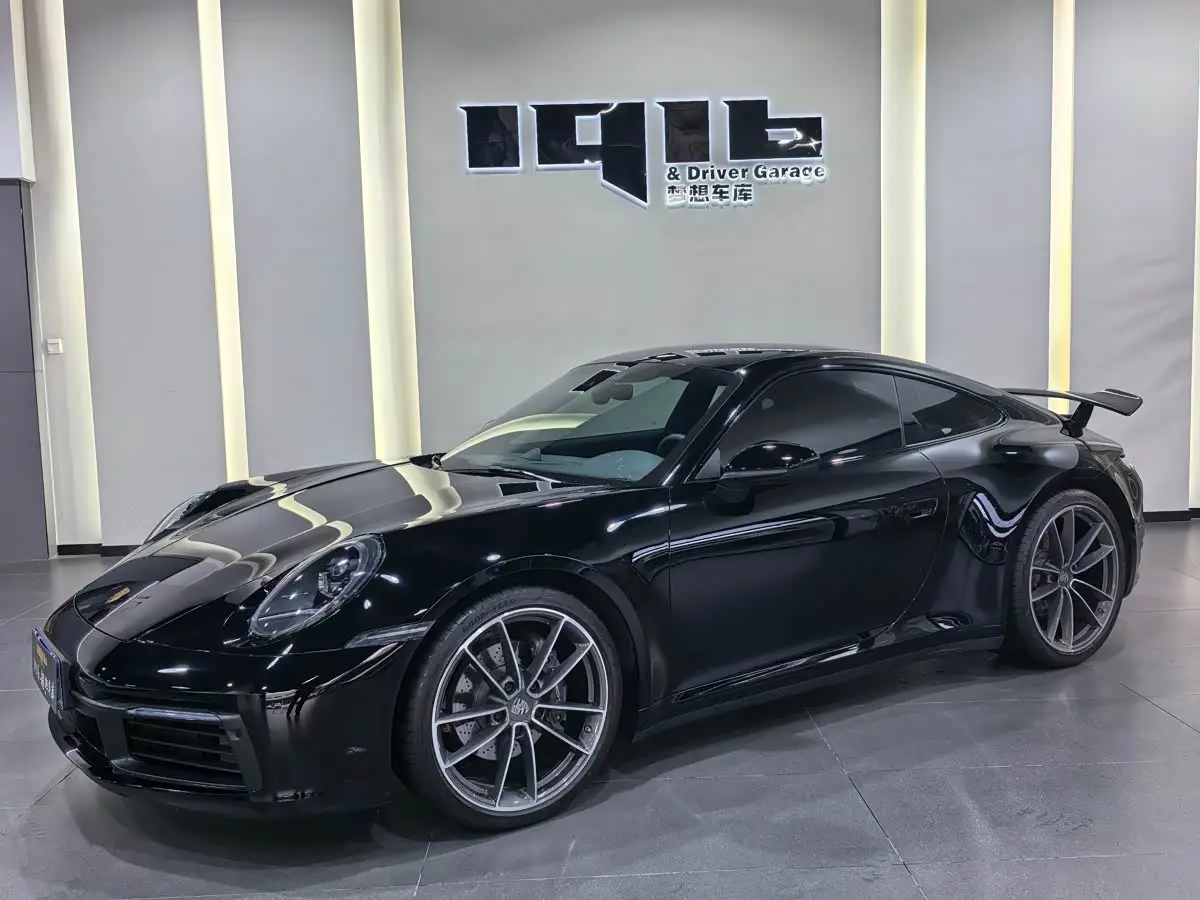 Porsche 911, 2023