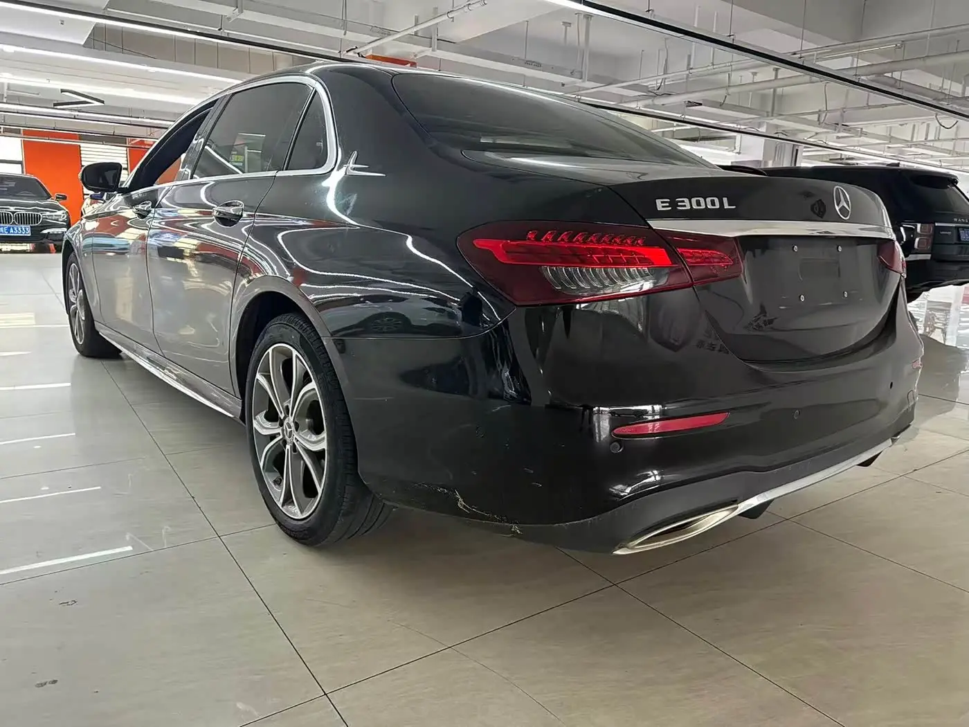 Mercedes-Benz E-Class 2022 — Photo 8/12