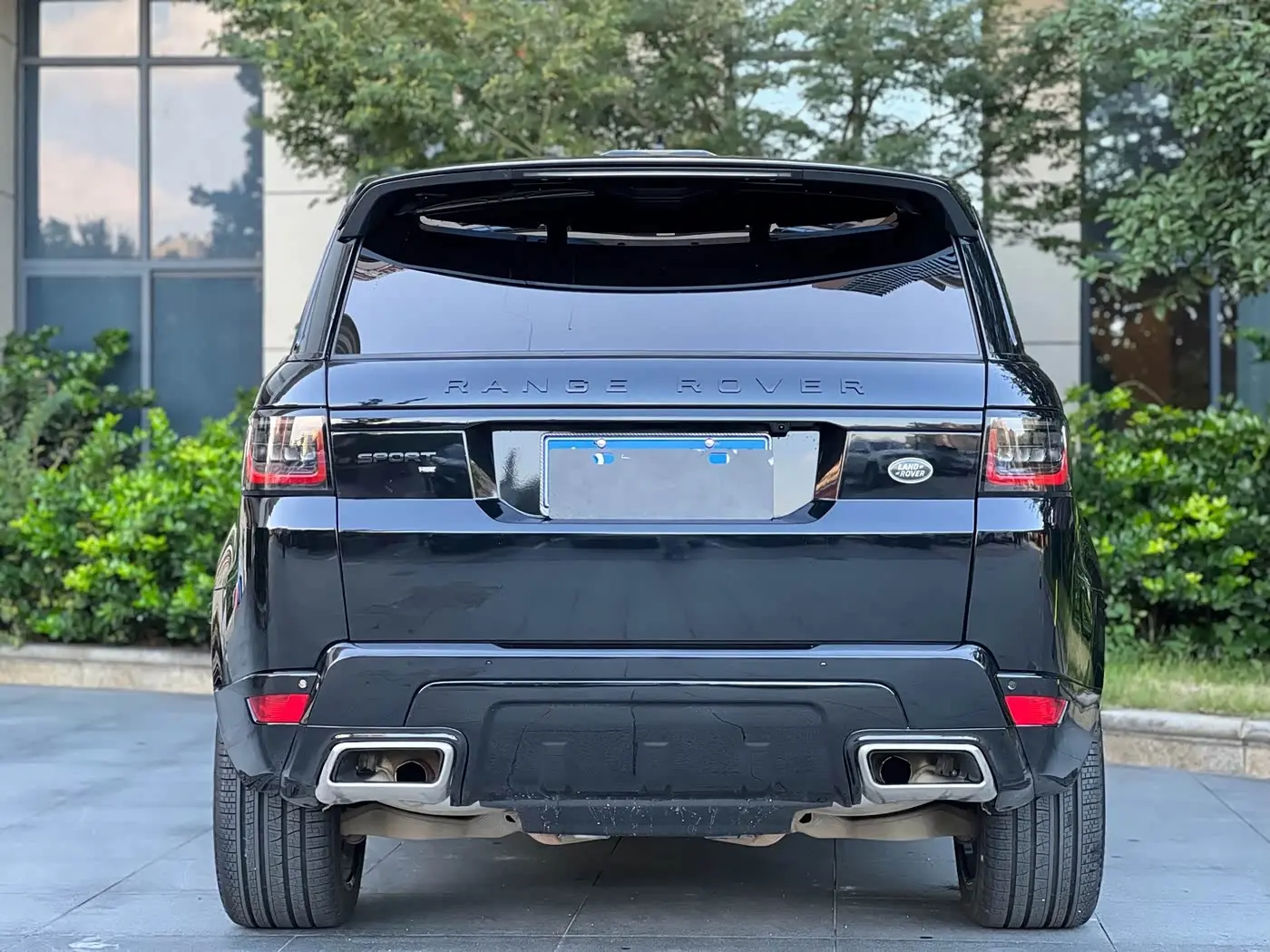 Land Rover Range Rover Sport 2016 — Photo 9/11
