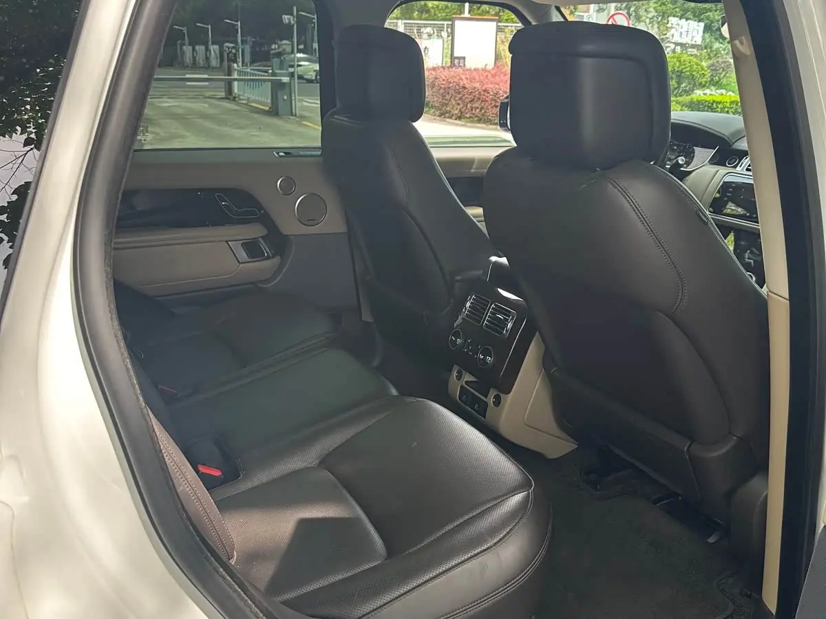 Land Rover Range Rover 2021 — Şəkil 10/12