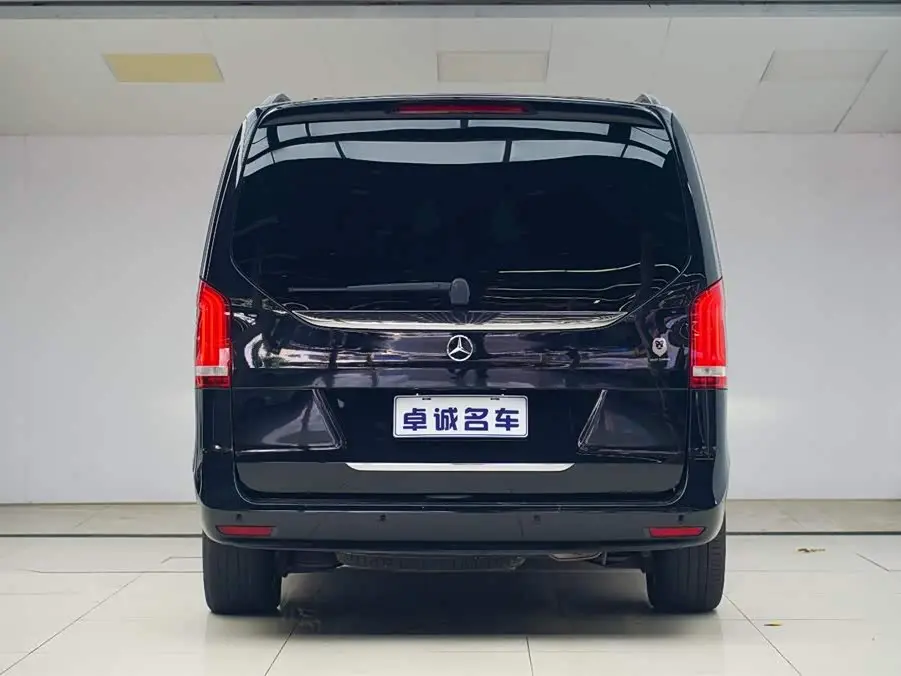Mercedes-Benz V-Class 2021 — Фото 20/20