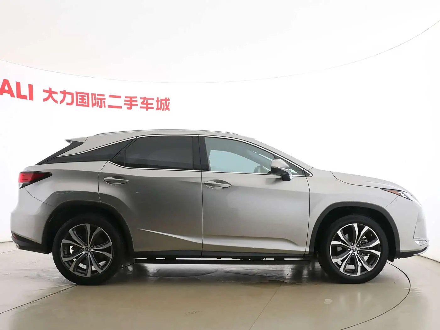 Lexus RX 2020 — Şəkil 13/15