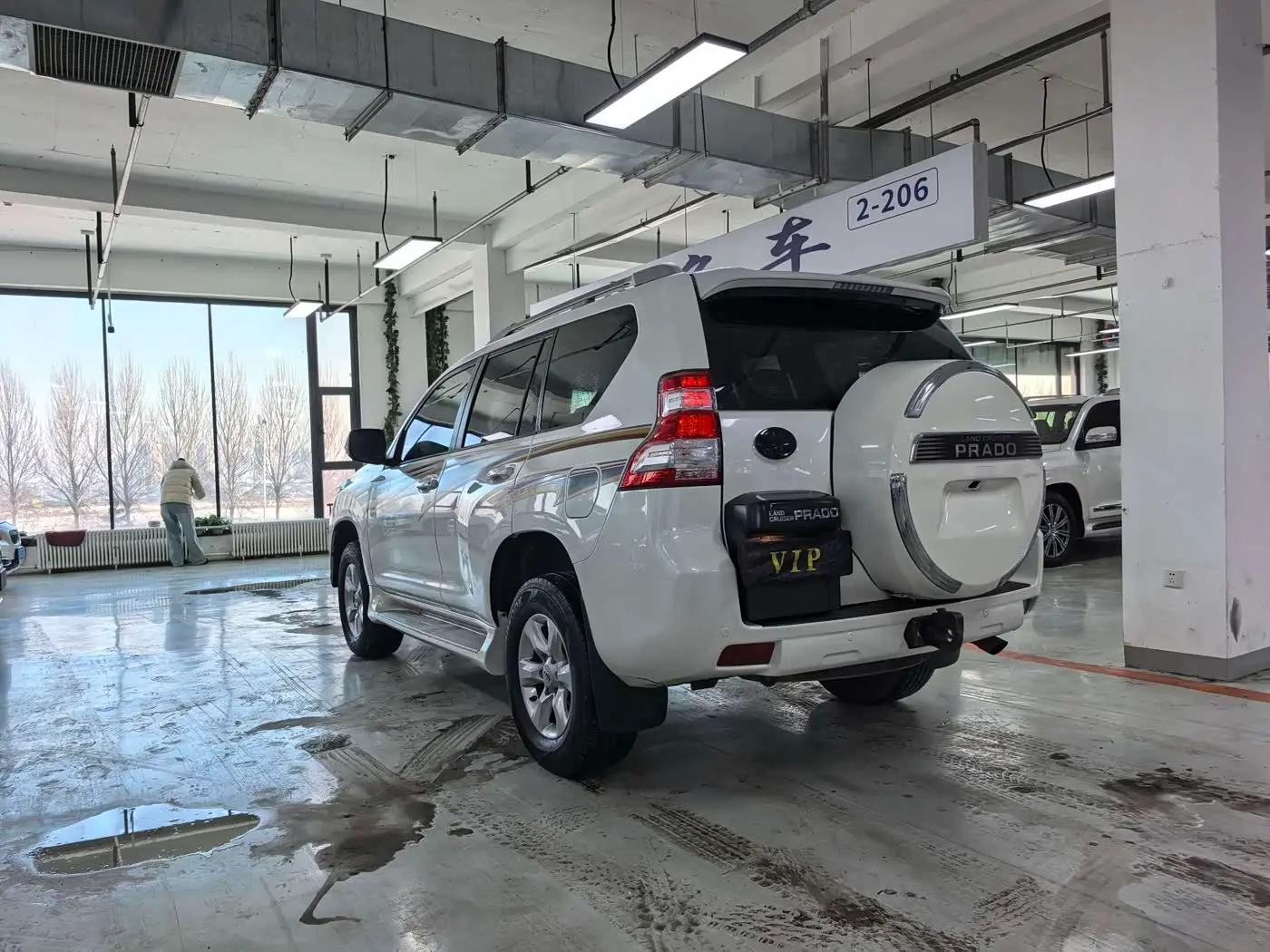 Toyota Prado 2014 — Photo 9/9
