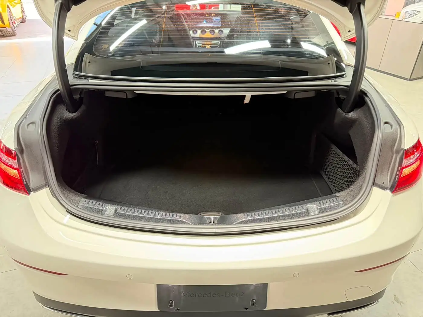 Mercedes-Benz E-Class 2018 — Şəkil 17/20