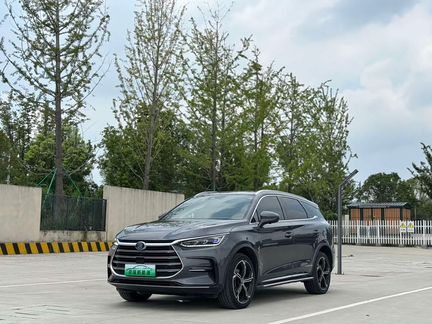 BYD Tang New Energy 2022 — Фото 1/19