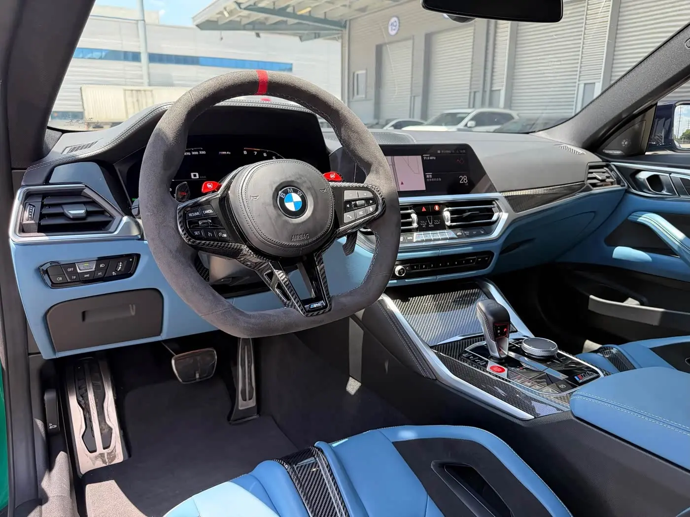 BMW M4 2022 — ფოტო 7/20