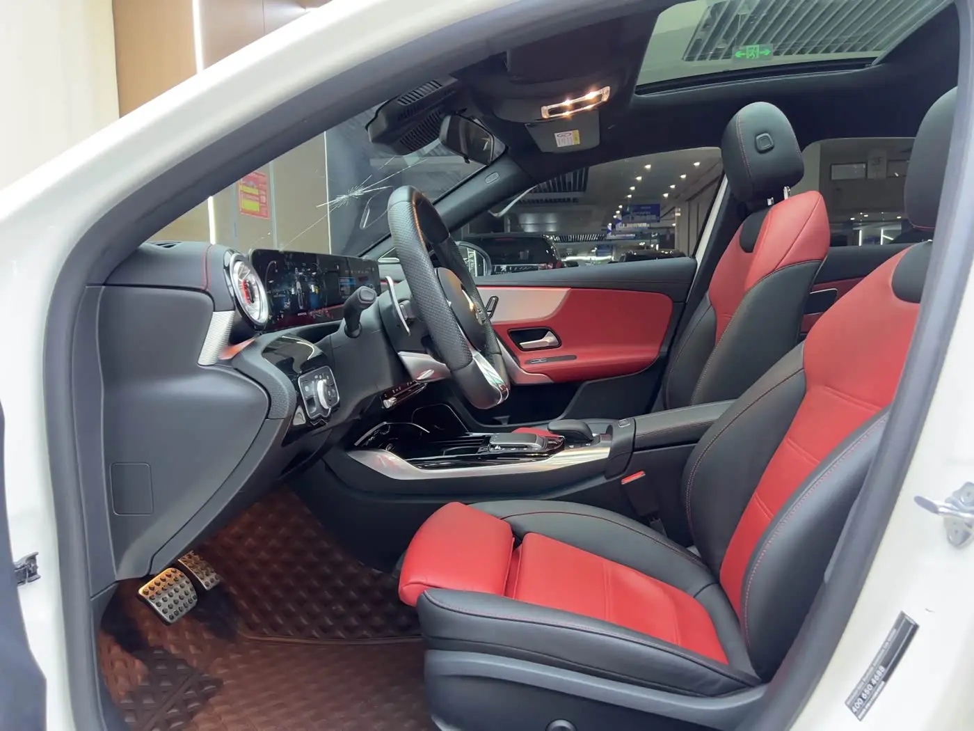 Mercedes-Benz A-Class AMG 2023 — Фото 9/16