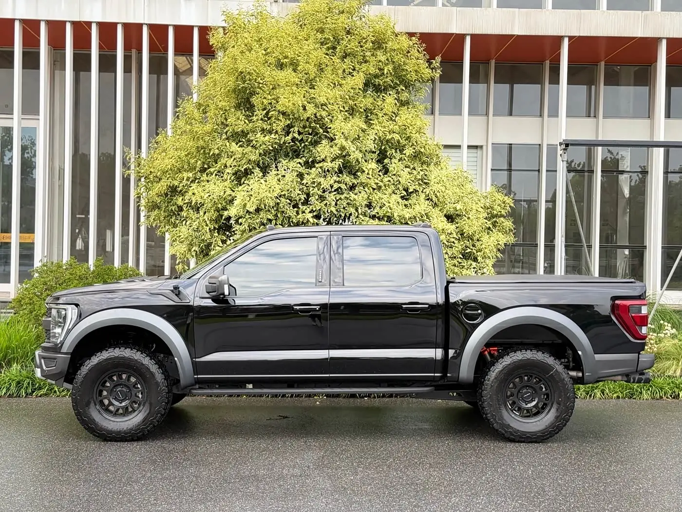 Ford F-150 Raptor 2023 — Photo 2/9