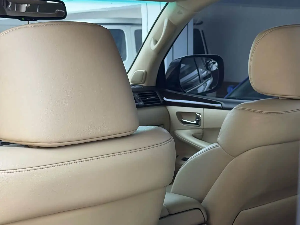Lexus LX 2010 — ფოტო 12/20
