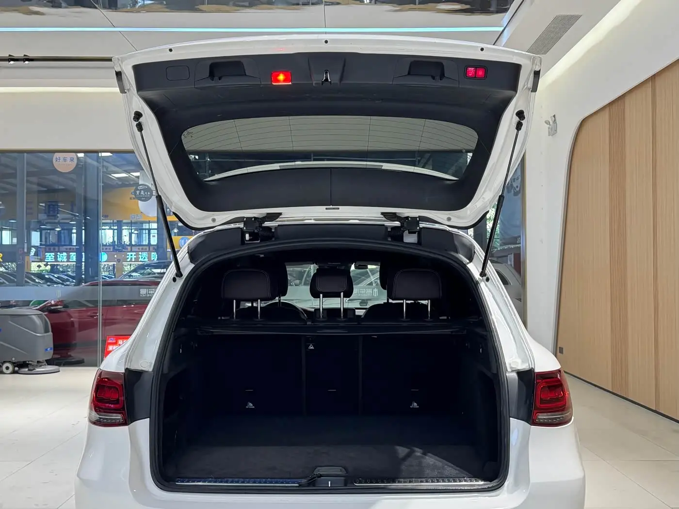 Mercedes-Benz GLC 2020 — Фото 19/19