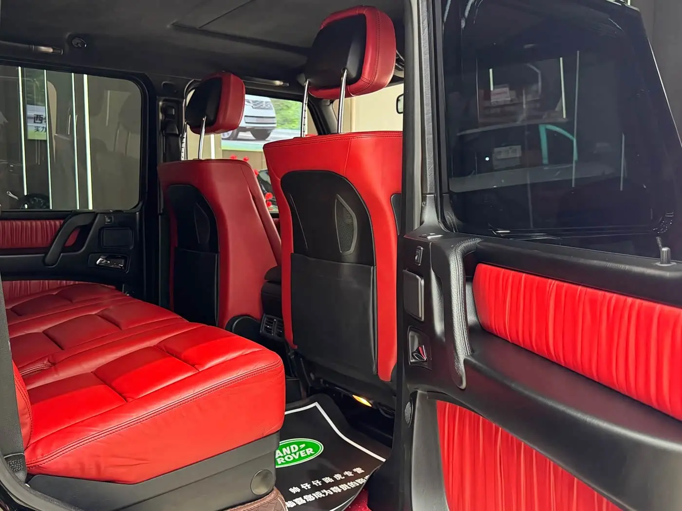 Mercedes-Benz G-Class 2018 — Photo 16/20
