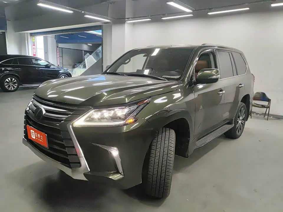 Lexus LX 2022 — Фото 1/12