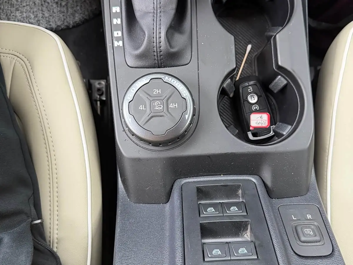 Ford Bronco 2026 — Photo 13/15