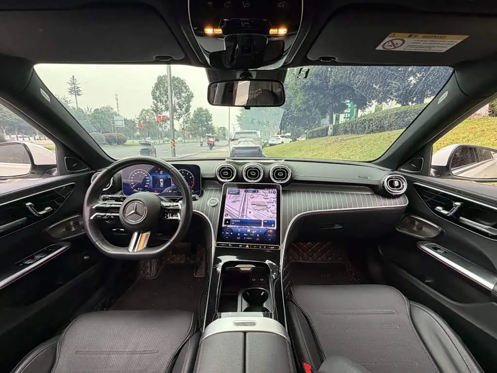 Mercedes-Benz C-Class 2023 — Фото 13/14