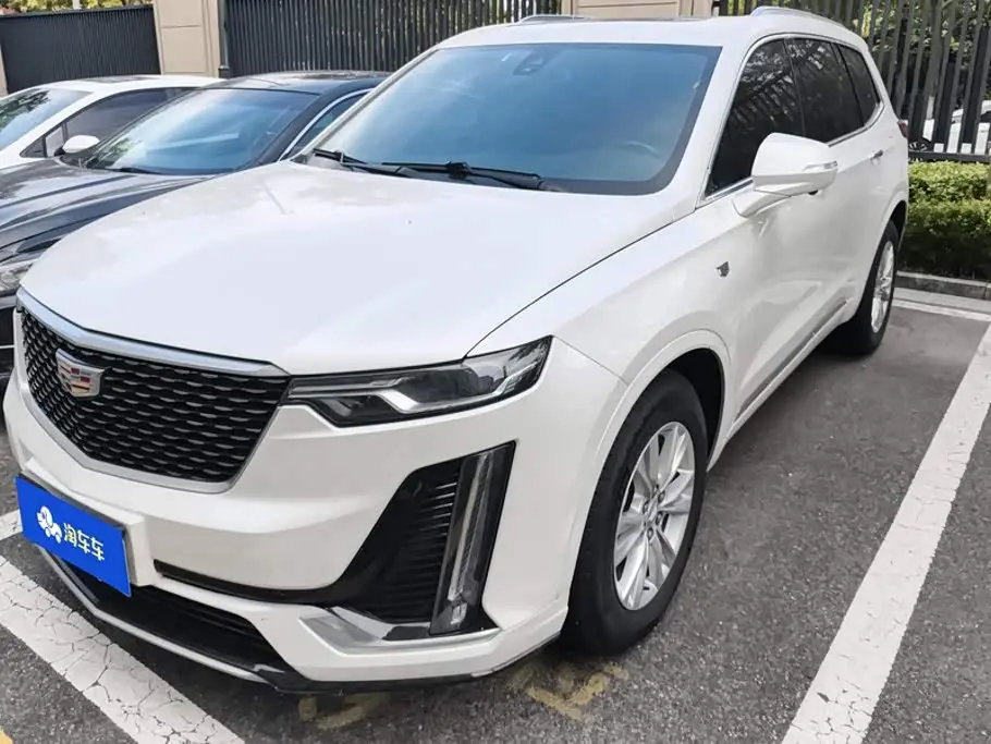 Cadillac XT6 2021 — Фото 1/16