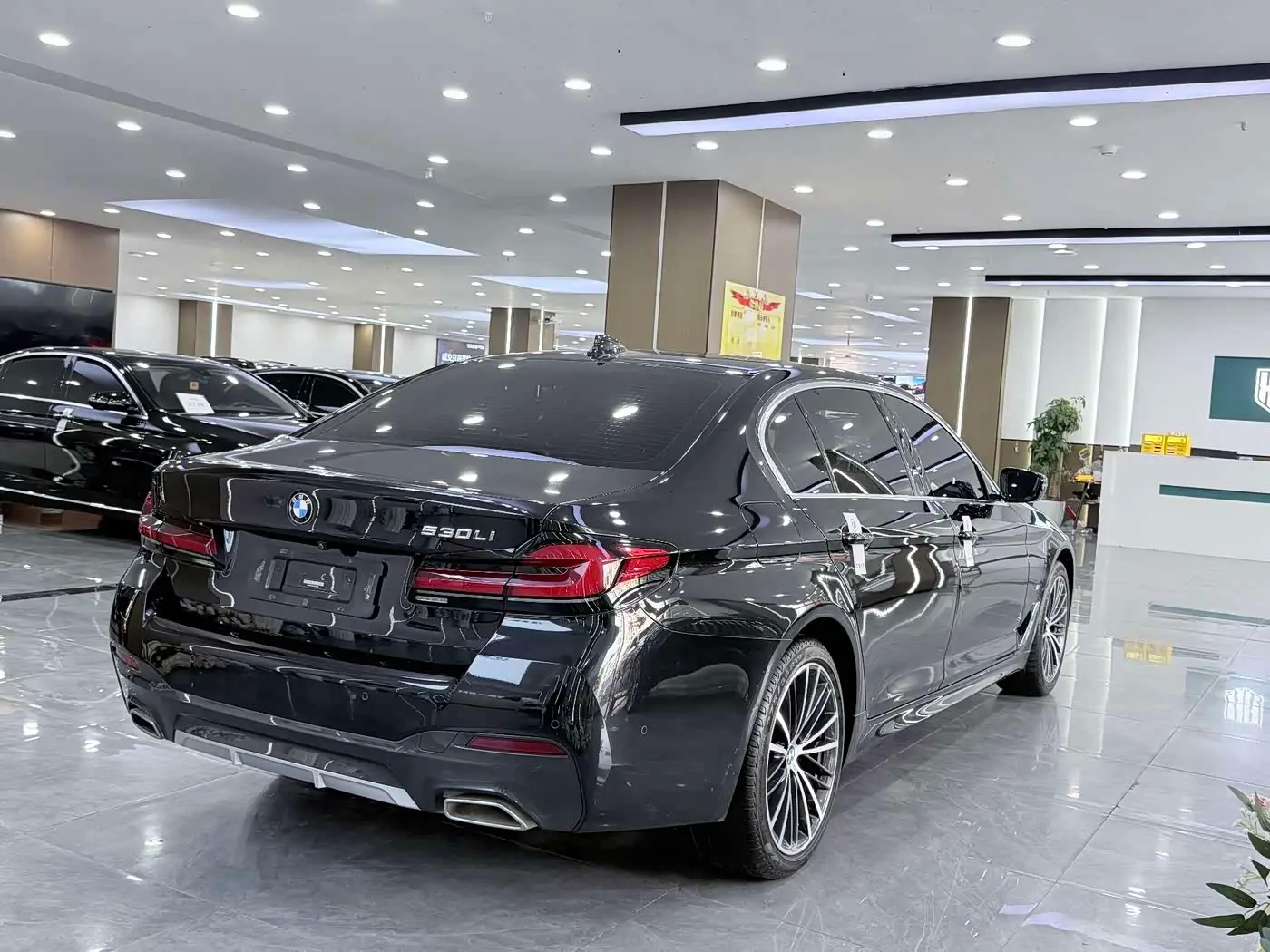 BMW 5 Series 2022 — Şəkil 7/9