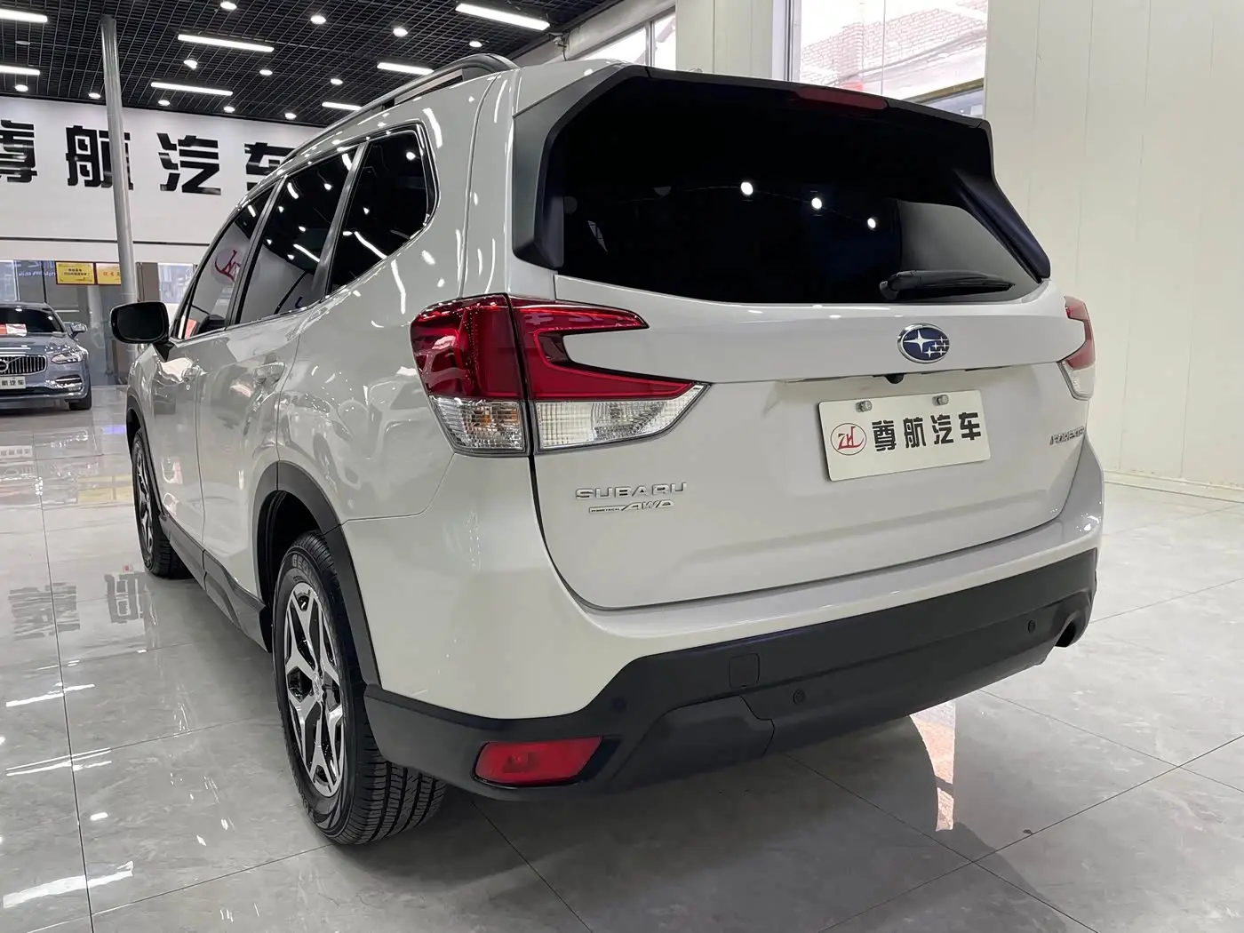 Subaru Forester 2021 — Фото 6/20