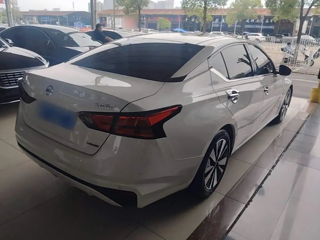 Nissan Teana 2022 — Photo 7/20