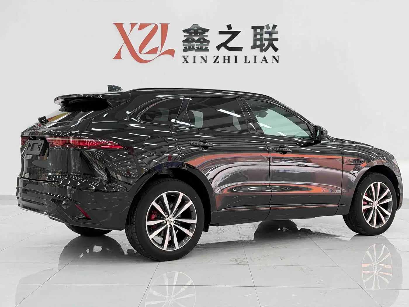 Jaguar F-PACE 2023 — Şəkil 8/20