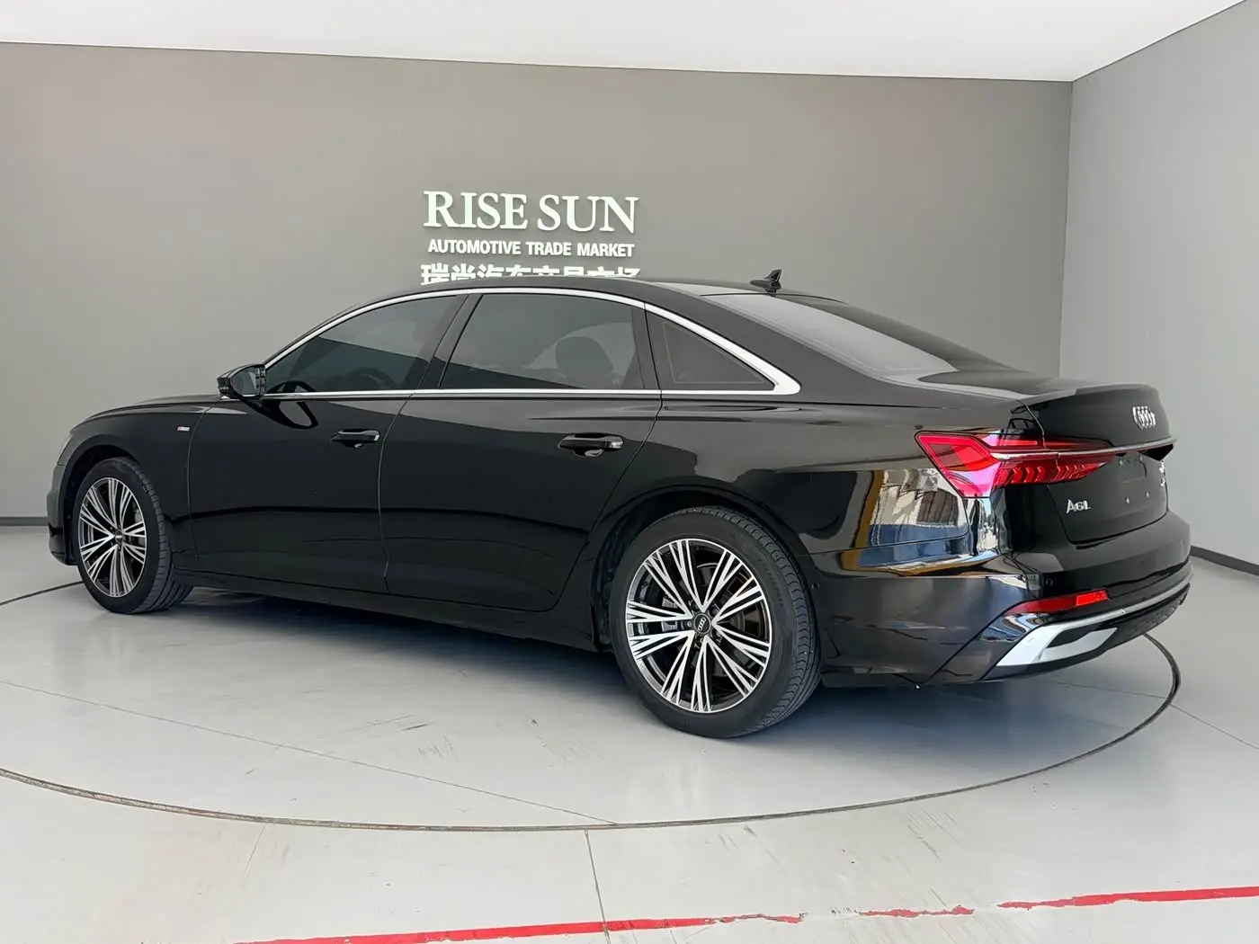 Audi A6L 2024 — Photo 12/20