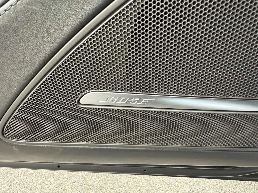 Audi A8 2011 — Photo 10/16