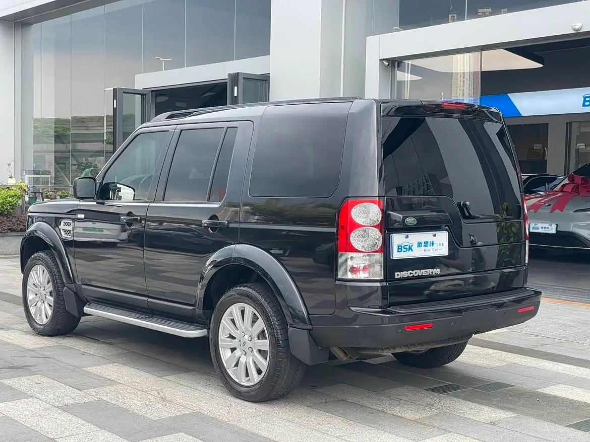 Land Rover Discovery 2012 — Фото 13/18