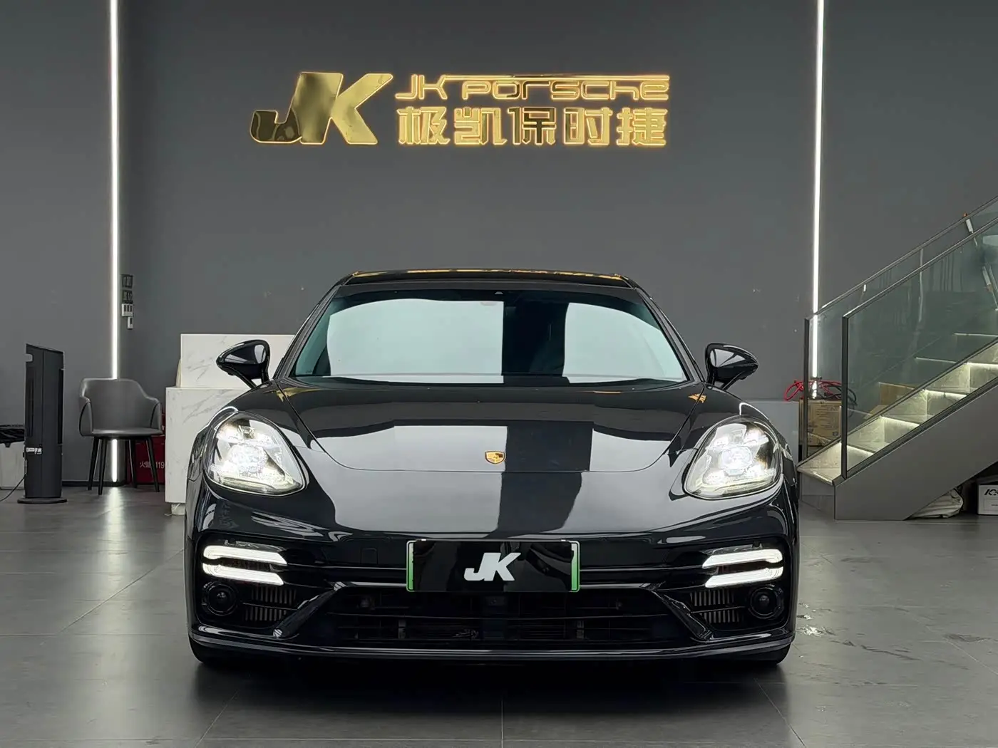 Porsche Panamera New Energy 2022 — Photo 2/17