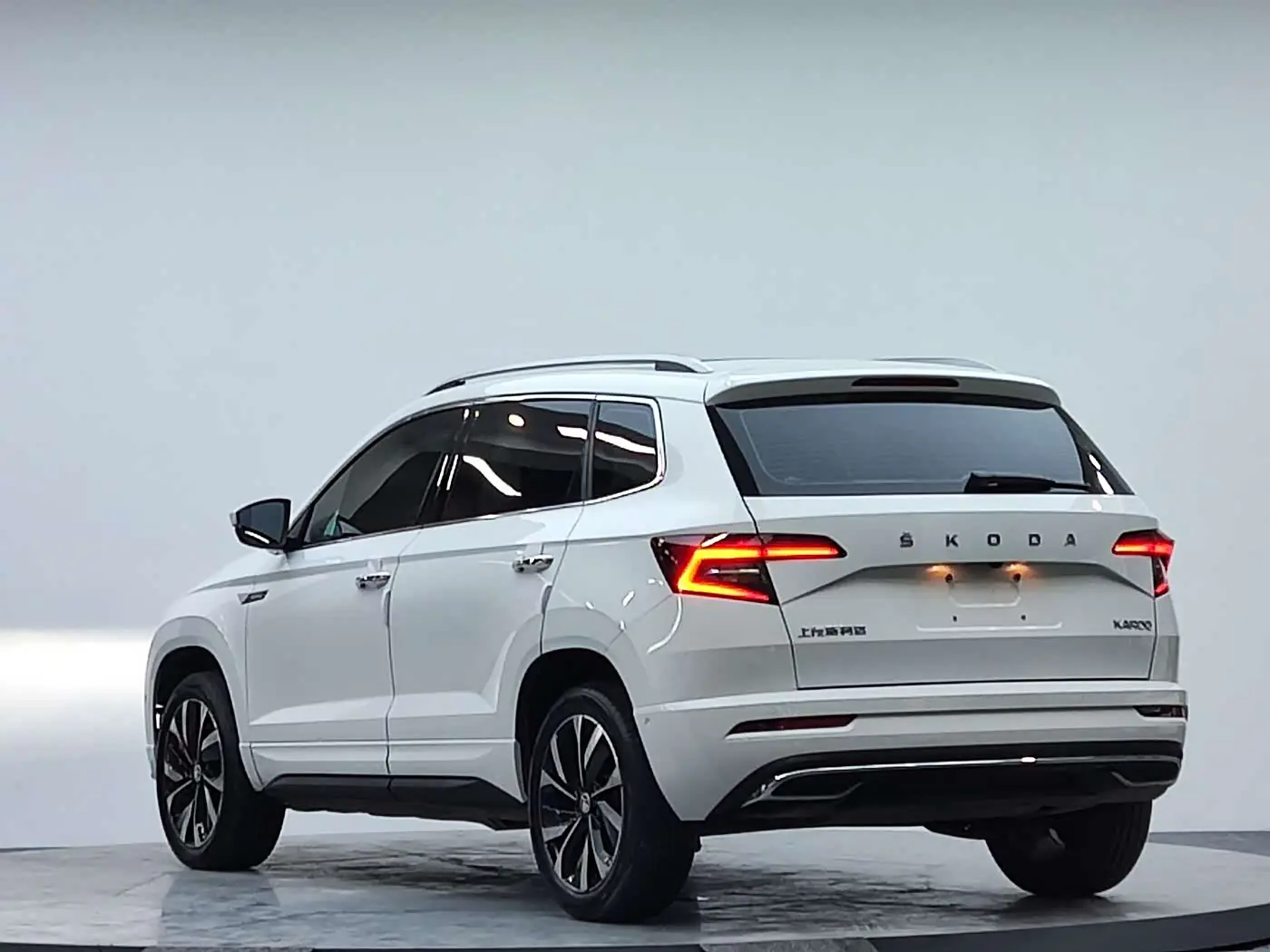Škoda Karoq 2023 — Photo 6/19