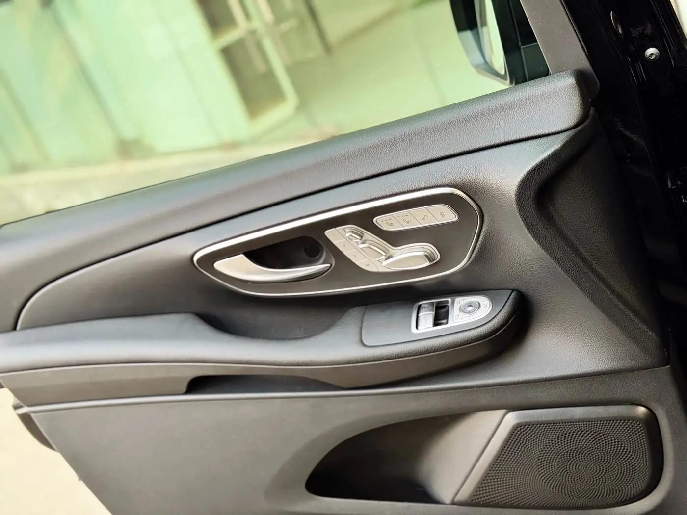 Mercedes-Benz V-Class 2020 — Şəkil 15/18