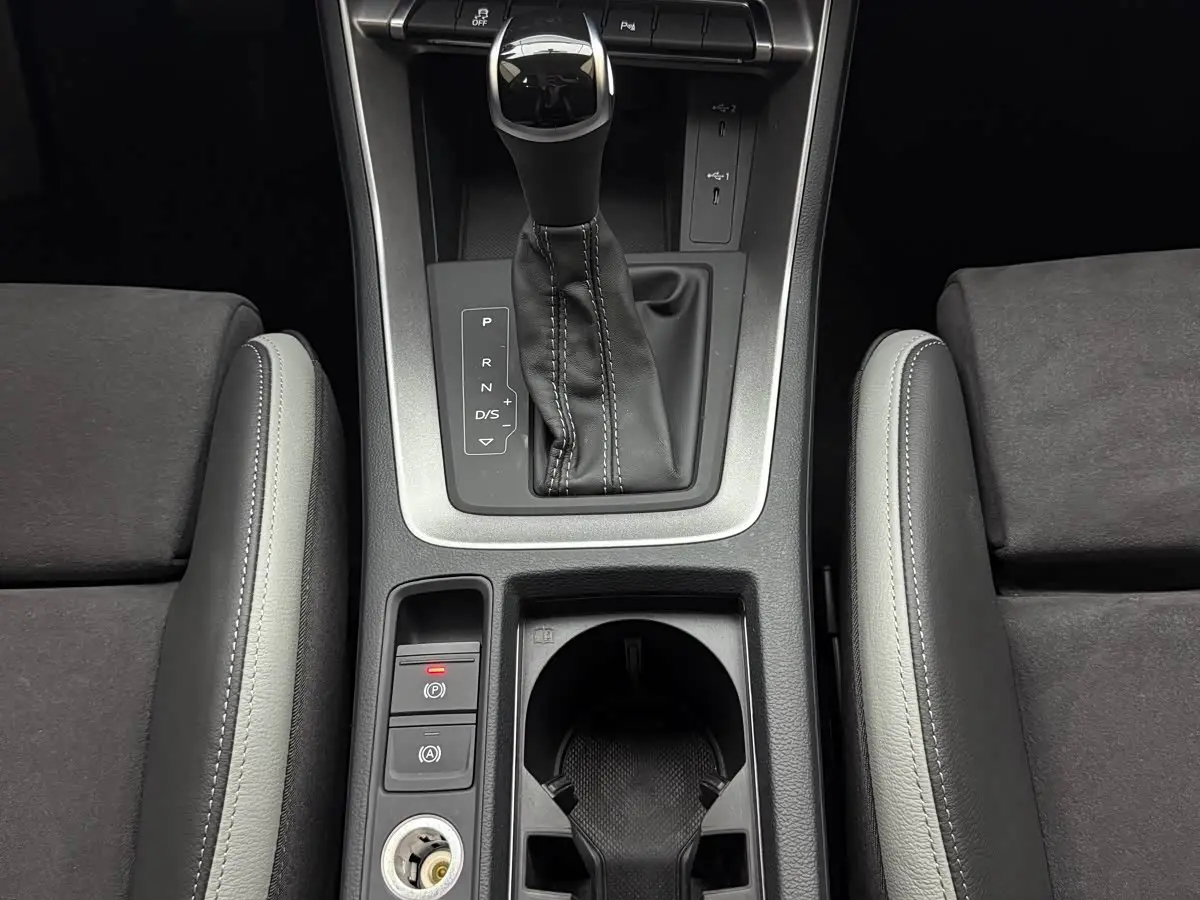 Audi Q3 2022 — Фото 12/20