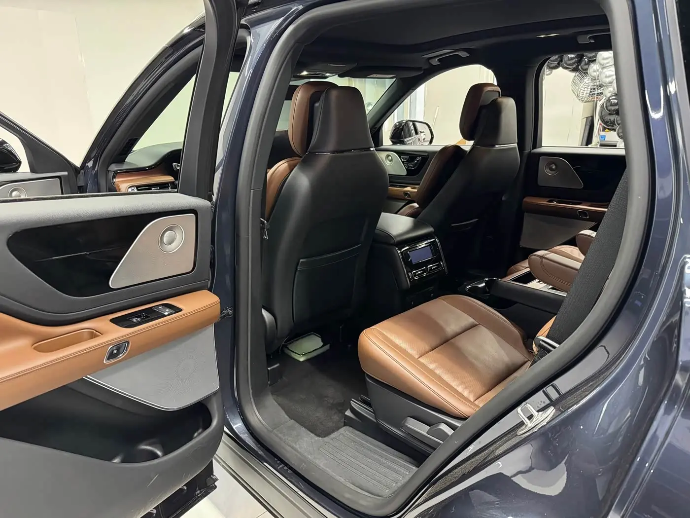 Lincoln Aviator 2021 — Фото 10/18