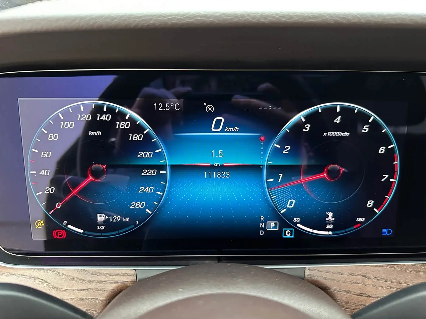 Mercedes-Benz E-Class 2022 — Photo 18/20