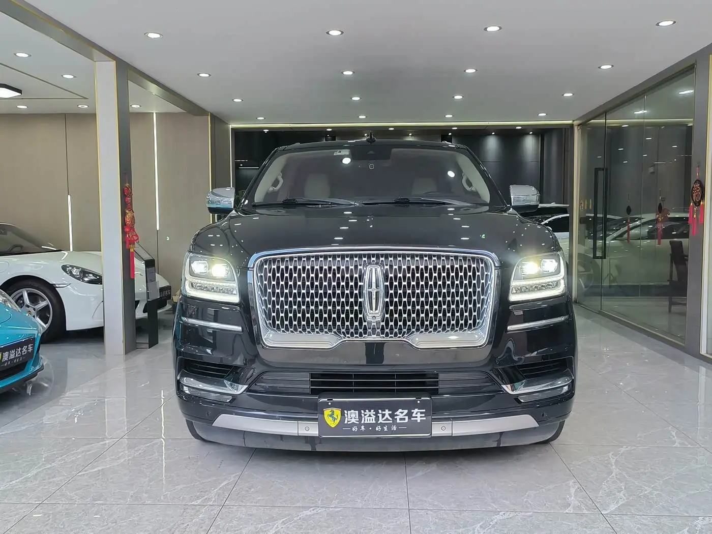 Lincoln Navigator 2019 — Photo 20/20